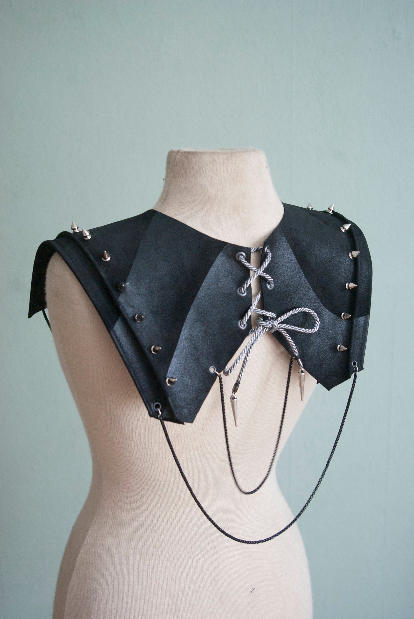 Accessory with Spikes & Chains