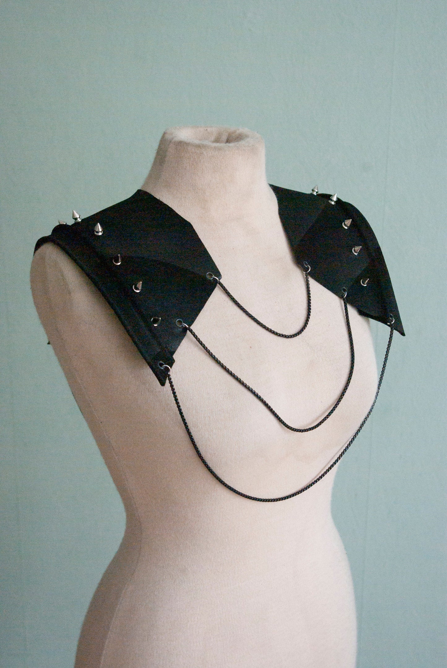 Accessory with Spikes & Chains
