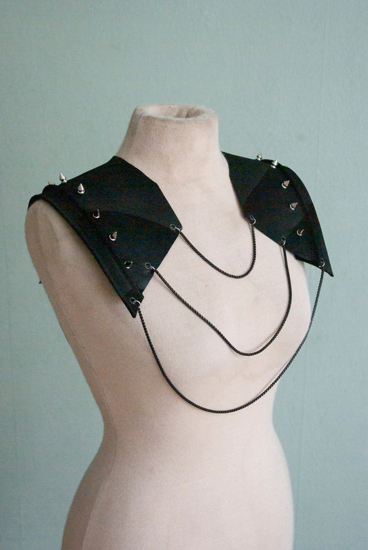 Accessory with Spikes & Chains