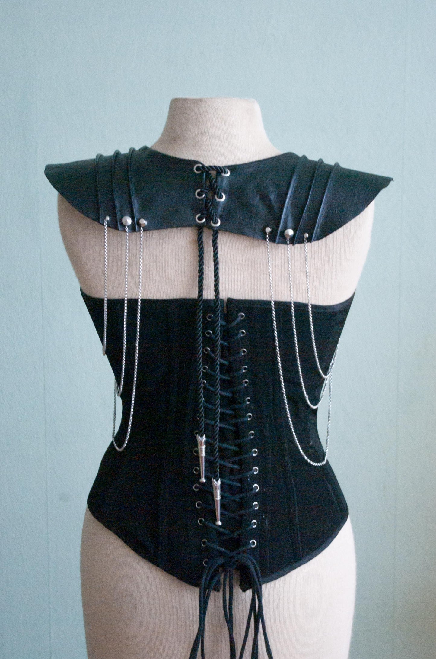 Shoulder Accessory 'Guarded'