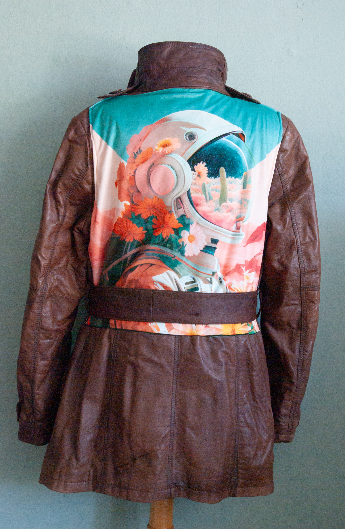 Leather jacket with Astronaut