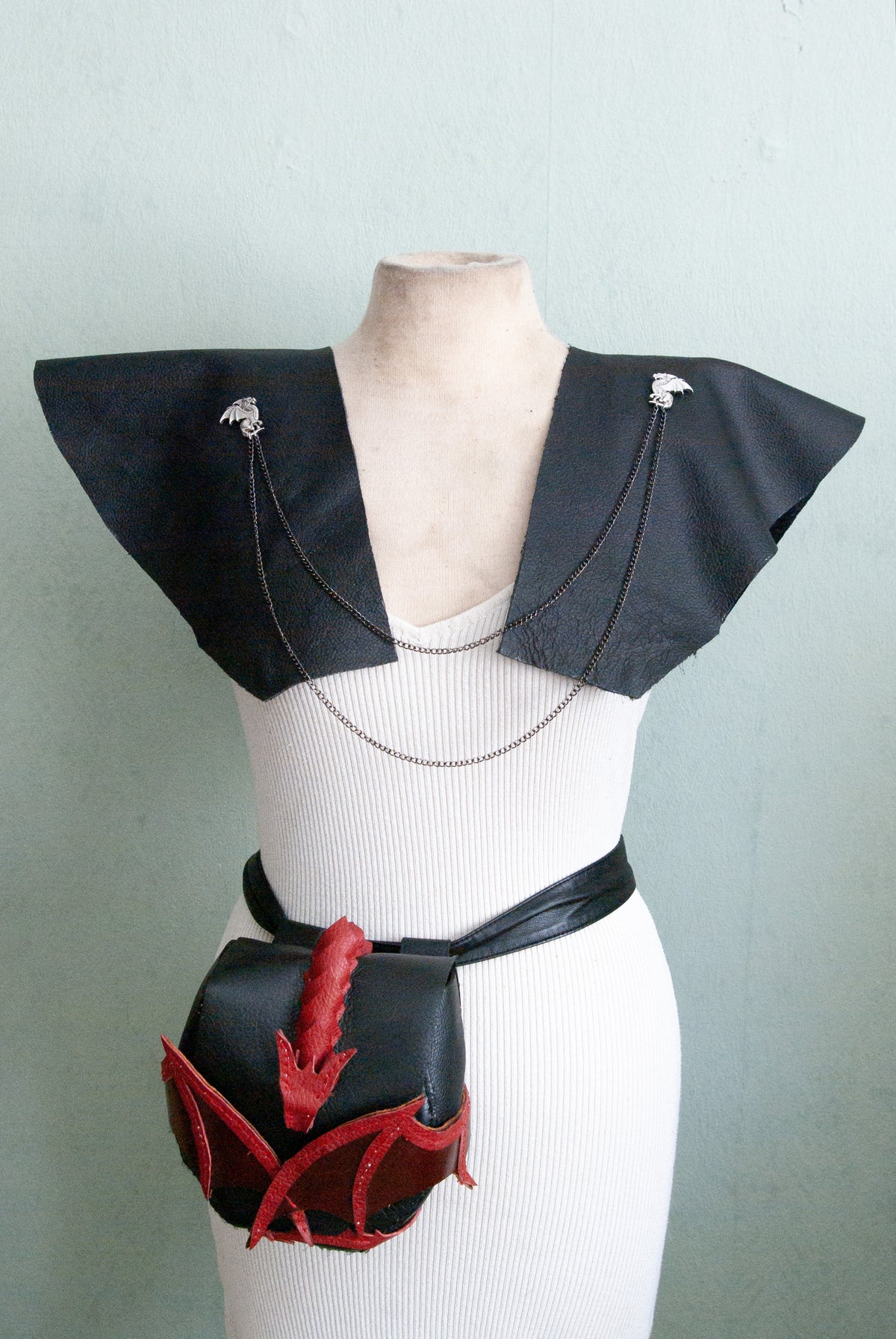 'Dragon Hunter' Shoulder Pieces