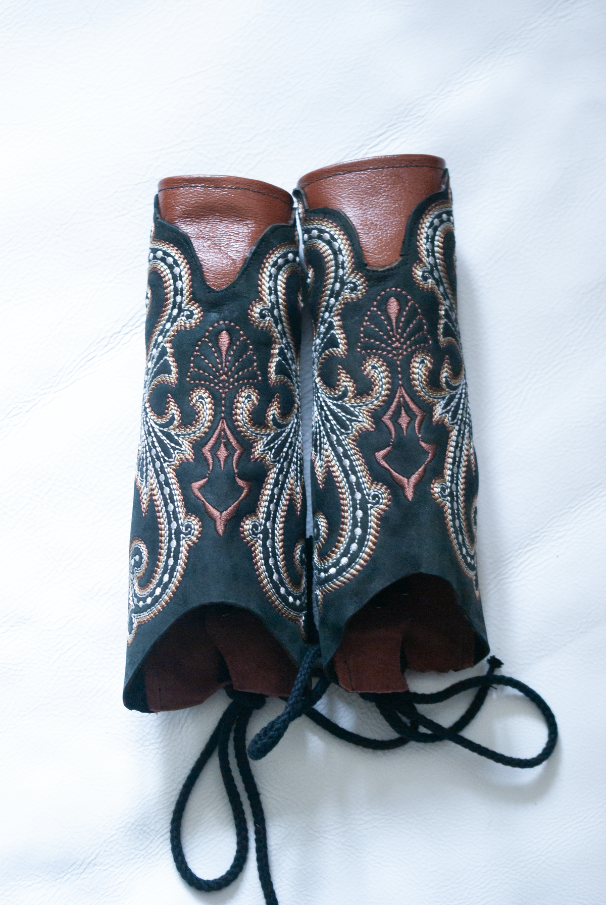 Western Vambraces