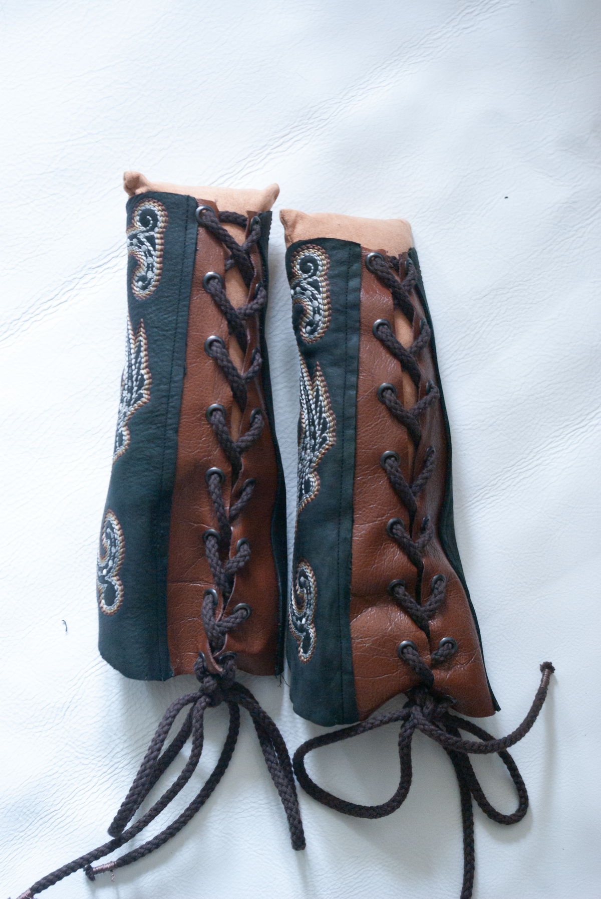 Western Vambraces