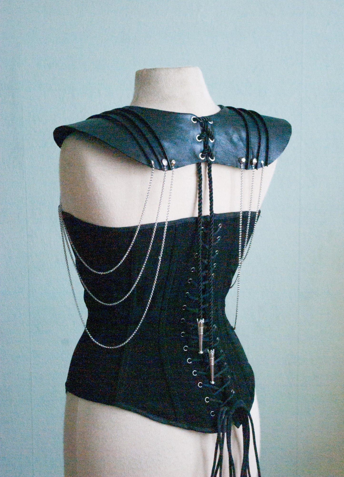 Shoulder Accessory 'Guarded'